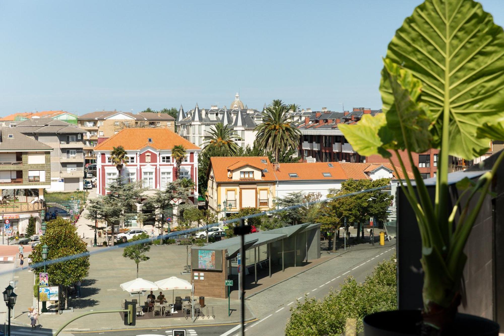 Apartamentos Plaza Center Suances Εξωτερικό φωτογραφία